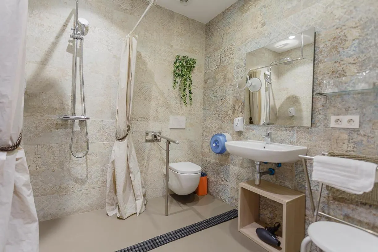 Hostal Rodas Pamplona Guest house
