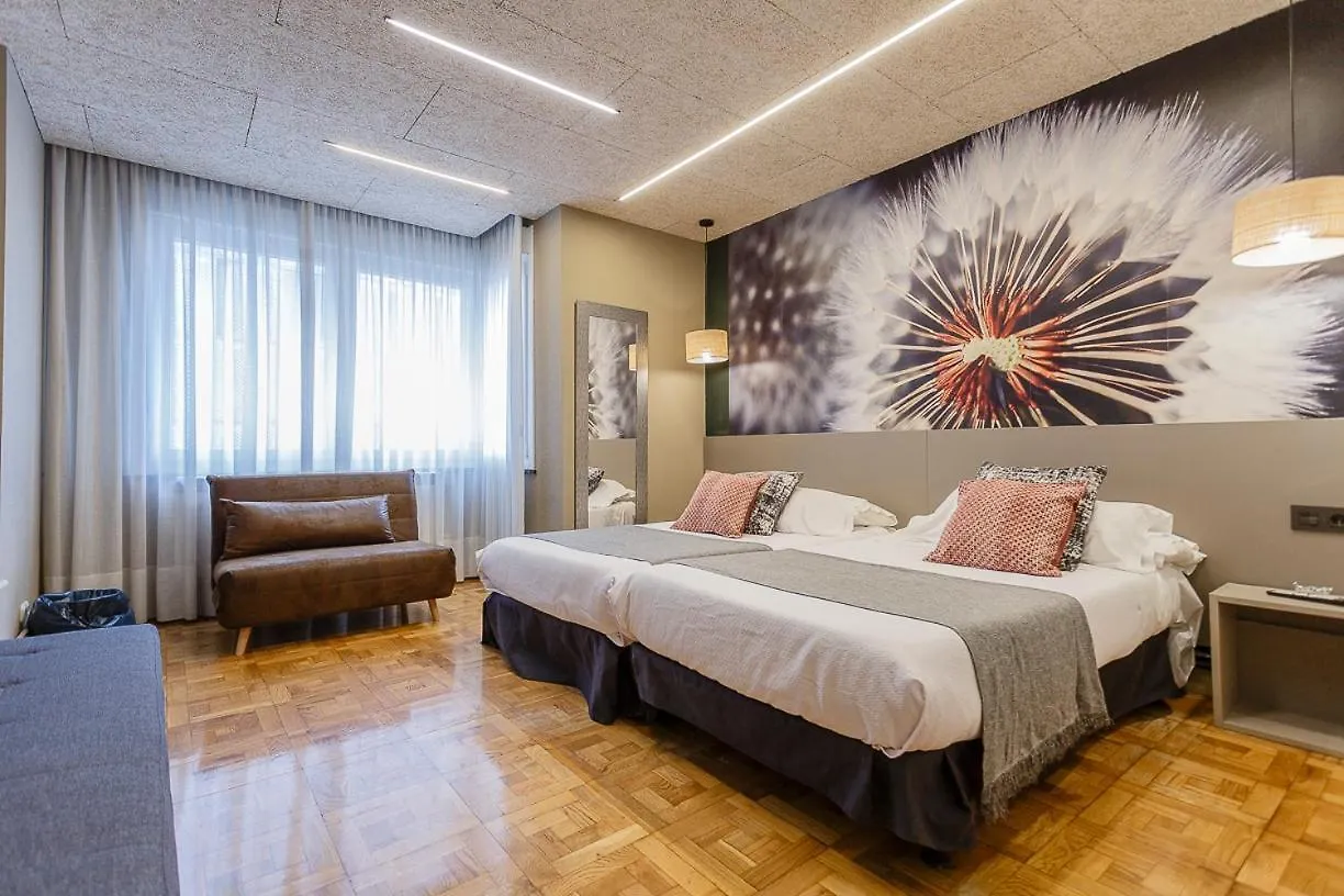 Guest house Hostal Rodas Pamplona